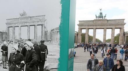 Zum 70. Jahrestag gab es ein besonderes Erinnern: 2015 standen in Berlin Fotos von 1945 an den Orten des Geschehens - wie hier am Brandenburger Tor.