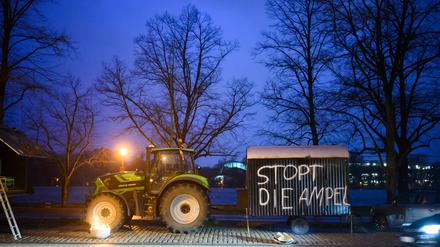 Mit Traktoren protestieren Bauern seit mehreren Wochen in ganz Deutschland.