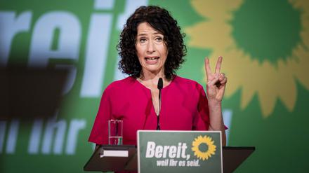 Bettina Jarasch ist die Spitzenkandidatin für die Grünen in Berlin. Ihr Konkurrent Kai Wegner von der CDU liegt nur noch knapp hinter ihr.