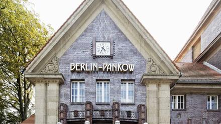 Eingang zum Bahnhof Berlin-Pankow.