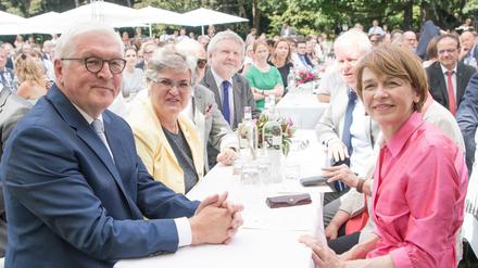 Bundespräsident Frank-Walter Steinmeier und seine Ehefrau Elke Büdenbender hatten am Dienstag ins Schloss Bellevue geladen.