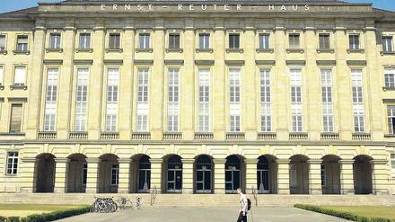 Endlich vermietet. 700 Mitarbeiter sollen bald ins Ernst-Reuter-Haus ziehen.