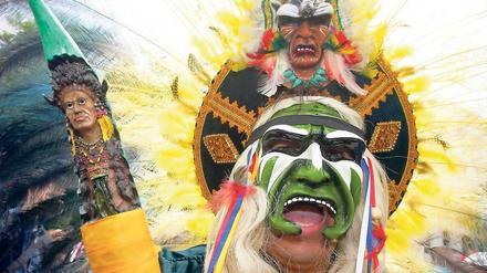 Fest der Masken. Beim Karneval der Kulturen herrscht in diesem Jahr nicht nur Sambafieber, sondern auch Gruselstimmung. 