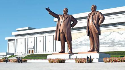 Nur weniger hundert Deutsche dürfen pro Jahr nach Nordkorea reisen, die Tourismuseinnahmen gehen hauptsächlich an das System von Staatsführer Kim Jong-un. 