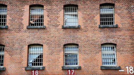 Der sogenannte Haftschock (hier die JVA Tegel) ist oft der Grund, dass Häftlinge sich in der ersten Woche das Leben nehmen.