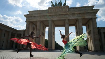 Kultur-Kulisse. Am Samstagnachmittag soll die Performance vor dem Brandenburger Tor stattfinden.
