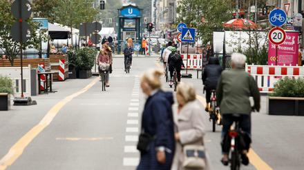 Noch gehört die Friedrichstraße Fußgängern und Radfahrern. Das könnte sich bald ändern.