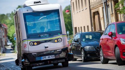 Der selbstfahrende Kleinbus Easy Mile ist der erste selbstfahrende Bus in Brandenburg.