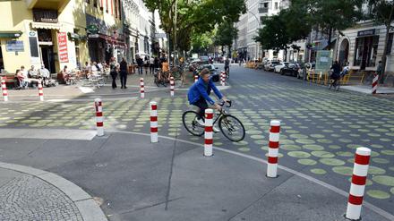 Auch in der Bergmannstraße in Kreuzberg wurden Poller zur Verkehrsberuhigung aufgestellt. 