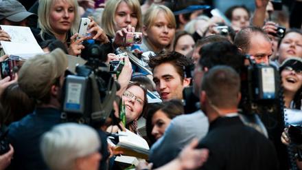 Er ist es. Auf wie vielen Handycams und Filmspeicherkarten Robert Pattinson wohl am Mittwochabend verewigt wurde?