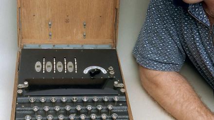 Verschlüsselung damals. Im Zweiten Weltkrieg reichte noch die Chiffriermaschine "Enigma D" zum Verschlüsseln von Daten.