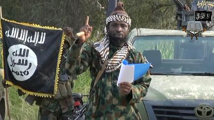 In Nigeria sollen in einem Dorf 150 Menschen von Mitgliedern von Boko Haram getötet worden sein. Dieses Bild zeigt den führer der Terror-Gruppe Abubakar Shekau.