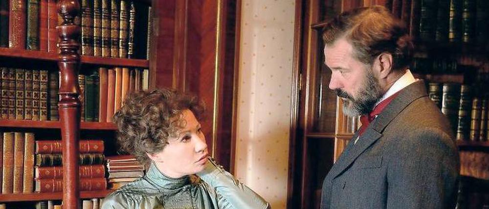 Alfred Nobel (Sebastian Koch) verliebt sich in Bertha von Suttner (Brigit Minichmayr).