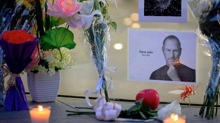 Steve Jobs verstarb am 5. Oktober 2011. In aller Welt trauern Apple-Fans um den Mitbegründer des Computerherstellers Apple. 