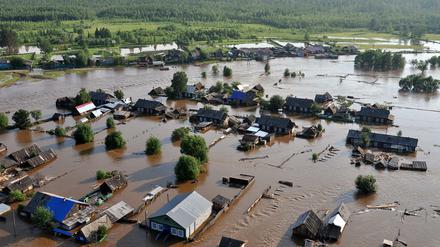 Mindestens 18 Menschen starben bei den Überschwemmungen.