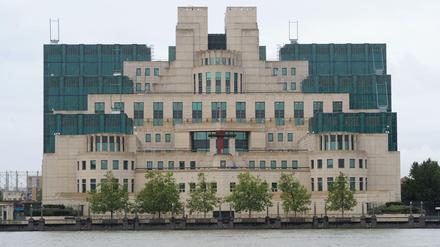 Die Zentrale der englischen Geheimdienste MI5 und MI6 in London.