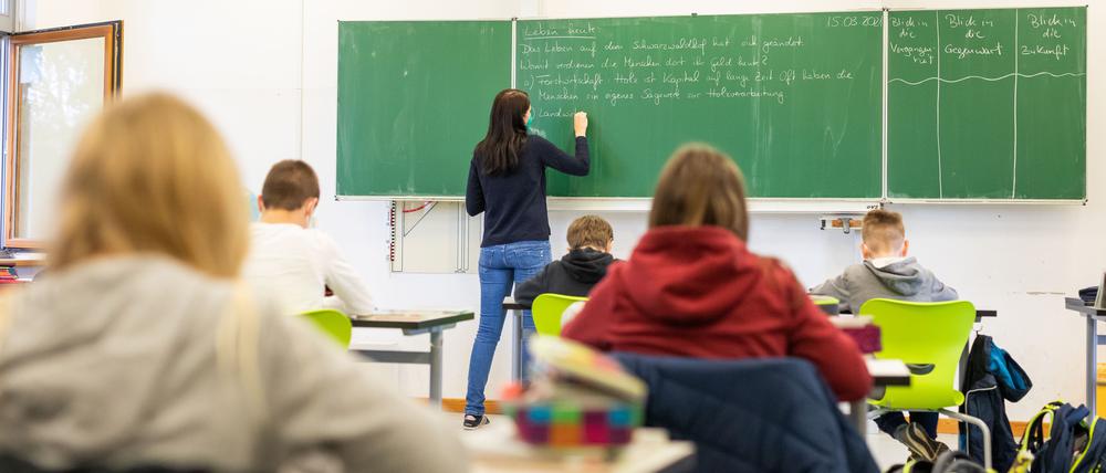 Zur Bekämpfung des Lehrermangels setzen Brandenburger Schulen schon seit einigen Jahren auf Quereinsteiger.