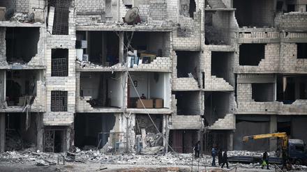 Eines der im syrischen Bürgerkrieg völlig zerstörten Häuser in Arbin.