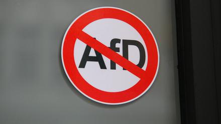 Die Debatte über ein Verbotsverfahren gegen die AfD ist in vollem Gange.