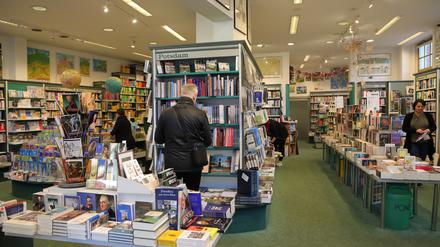 Der Buchladen „Das Internationale Buch“ in der Brandenburger Straße in Potsdam.