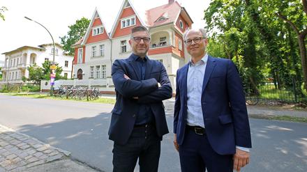 Germar Wochatz, der leitende Arzt (links), und Nils Bindeballe, der Chefarzt der neuen Tagesklinik Oberberg in Potsdam.