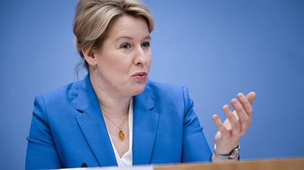  Bundesfamilienministerin Franziska Giffey, SPD, aufgenommen bei der Vorstellung des 16. Kinder- und Jugendbericht der Bundesregierung.