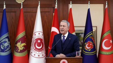 Der türkische Verteidigungsminister Hulusi Akar während einer Konferenz am 24. Dezember 2022.
