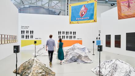  Blick in die Ausstellung „Survival in the 21st Century“.
