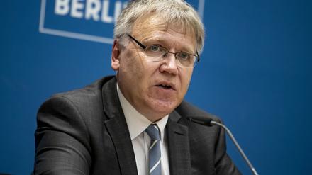 Berlins neuer Landeswahlleiter Stephan Bröchler ist seit Samstag offiziell im Amt.
