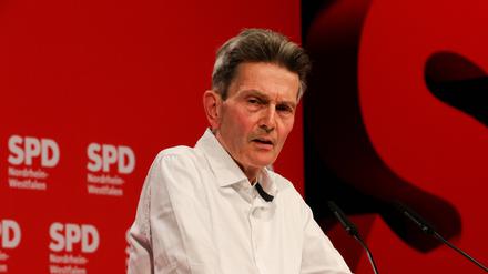Rolf Mützenich beim Parteitag der NRW SPD in Münster am 26.08.2023.
