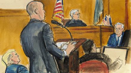 Die Zeichnung aus dem Gericht zeigt Donald Trump (l) beim zusehen, wie Verteidiger Emil Bove Robert Costello (r) befragt. Richter Juan Merchan führt den Vorsitz im Strafgericht von Manhattan. 