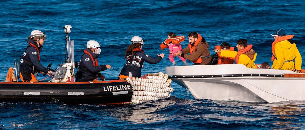 Italiens Regierung verschärft Regeln für Flüchtlingsrettung auf See (Symbolbild).