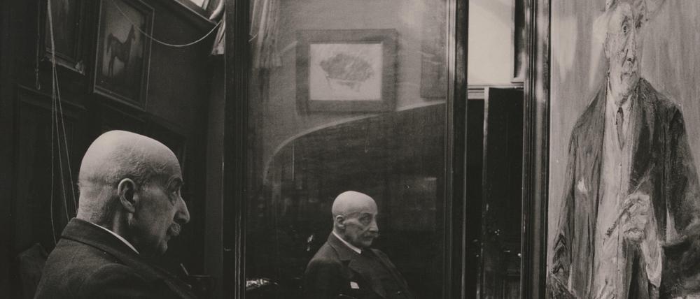Dreimal Max Liebermann. Die Fotografie fertigte Fritz Eschen um 1930 in Liebermanns Atelier am Pariser Platz an.    