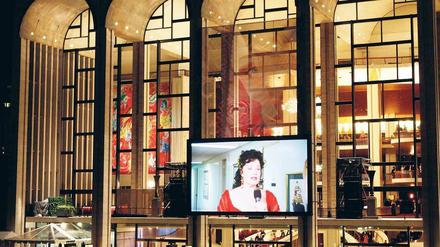 Werbung in eigener Sache. Die New Yorker Metropolitan Opera bei der „Tosca“-Premiere im Herbst 2009. 