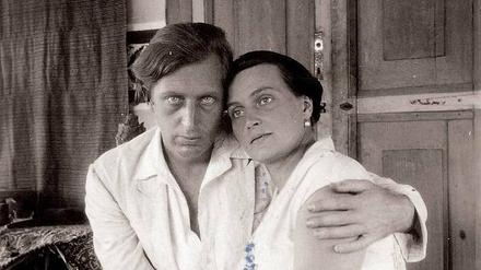 Walter Spies mit der Bildhauerin Gela Forster auf Bali, 1930.