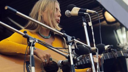 Trat nicht in Woodstock auf, schrieb aber den berühmtesten aller Woodstock-Songs: Joni Mitchell. 