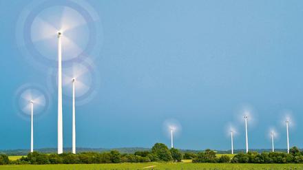 Schnell drehen sich die Rotoren von Windenergieanlagen.
