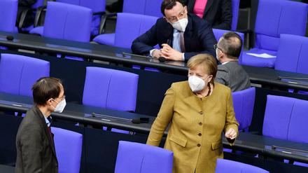Sorgen sich wegen der Astrazenca-Skepsis: Karl Lauterbach und Angela Merkel. 