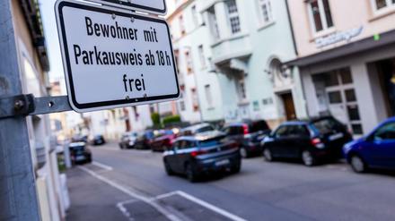 Niedersachsen ist eins von fünf Bundesländern, in denen es keine Obergrenze für Preise beim Anwohnerparken mehr gibt. 