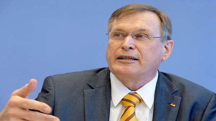 Der CSU-Politiker Johannes Singhammer hat eine geplante Reise nach Moskau vorläufig abgesagt. 