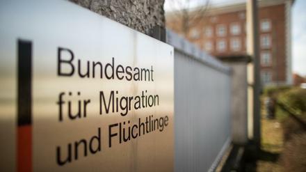 Außenansicht vom Bundesamt für Migration und Flüchtlinge (BAMF). 