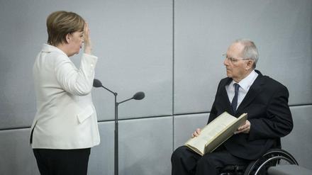 Bundeskanzlerin Angela Merkel und Bundestagspräsident Wolfgang Schäuble. 