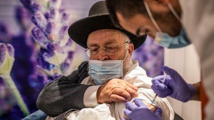Ermutigende Zahlen aus Israel: Die Impfung schützt auch Ältere schneller als angenommen. (Archivbild)