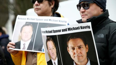 Im März setzten sich diese Demonstranten vor dem Gerichtsgebäude in Vancouver für die Freilassung von Michael Spavor und Michael Kovrig in China ein. 