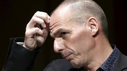 Griechenlands Finanzminister Yanis Varoufakis steckt in einer schwierigen Situation.