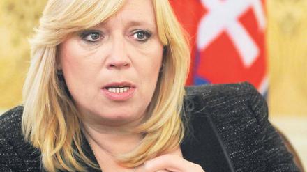 Eine Frage des Vertrauens. Die slowakische Regierungschefin Iveta Radicova verband die Abstimmung über den Rettungsschirm EFSF mit der Vertrauensfrage und verlor. Bis zur Wahl im März könnte sie aber noch die Regierung führen. 