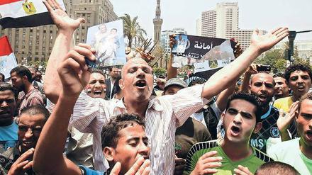 Protest auf dem Tahrirplatz in Kairo gegen die Parlamentsauflösung. 