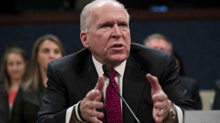 Der ehemalige CIA-Direktor John Brennan belastete mit seiner Aussage das Wahlkampfteam des US-Präsidenten Donald Trump. 