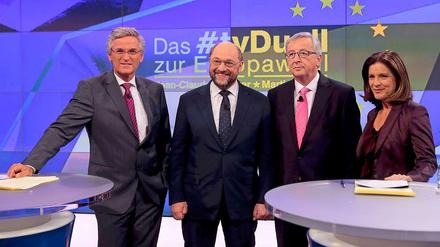 Spitzenkandidaten. EU-Parlamentspräsident Martin Schulz (links) und Luxemburgs Ex-Ministerpräsident Jean-Claude Juncker zusammen mit den Moderatoren, dem ZDF-Chefredakteur Peter Frey und der österreichischen Fernsehjournalistin Ingrid Thurnher.