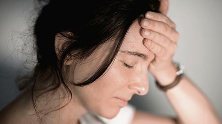 Volkskrankheit Kopfschmerzen. Vor allem junge Erwachsene leiden immer stärker darunter.